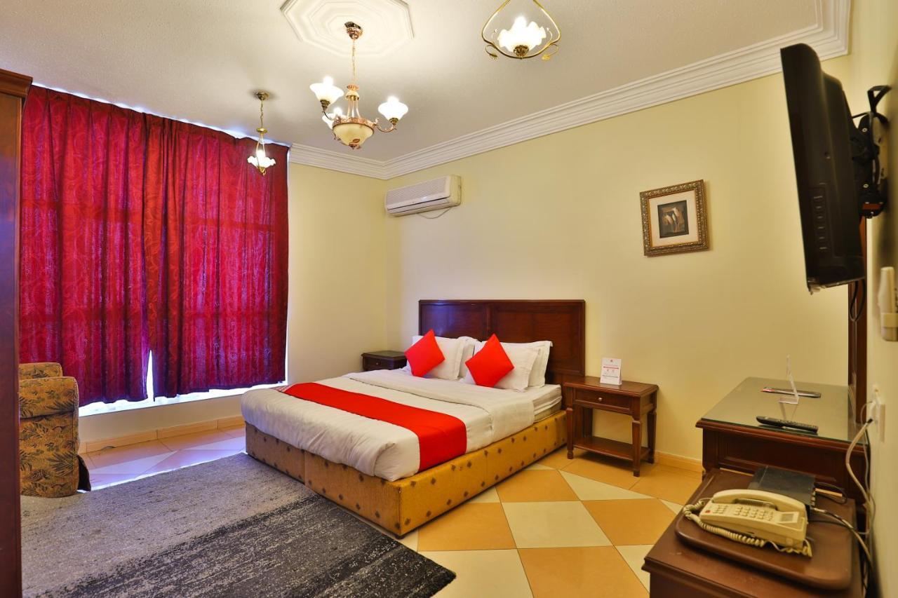 Hotel Oyo 369 Arwa Alqosor à Abha Extérieur photo