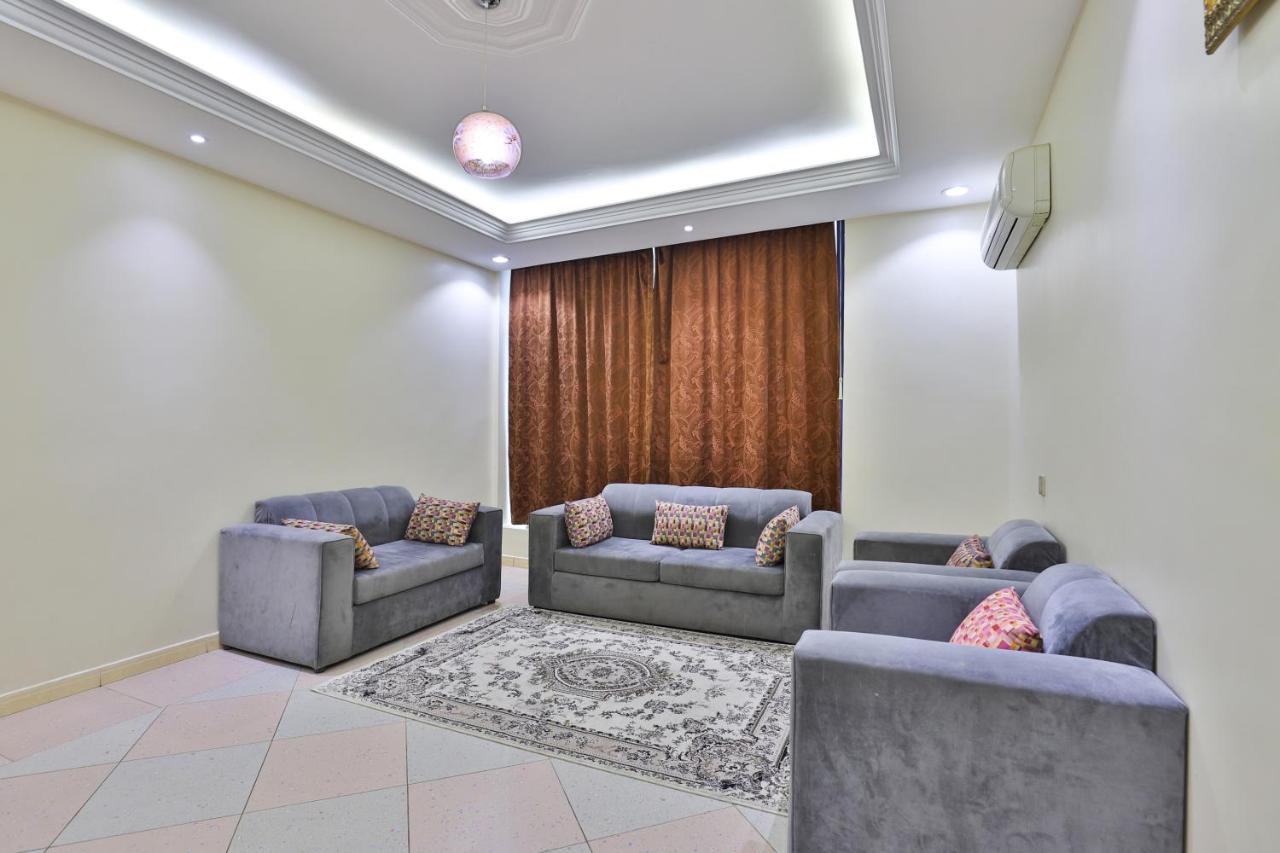 Hotel Oyo 369 Arwa Alqosor à Abha Extérieur photo