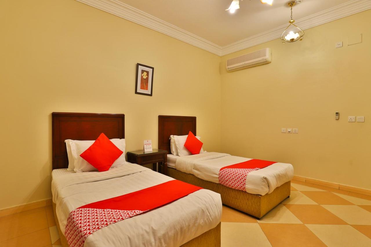 Hotel Oyo 369 Arwa Alqosor à Abha Extérieur photo