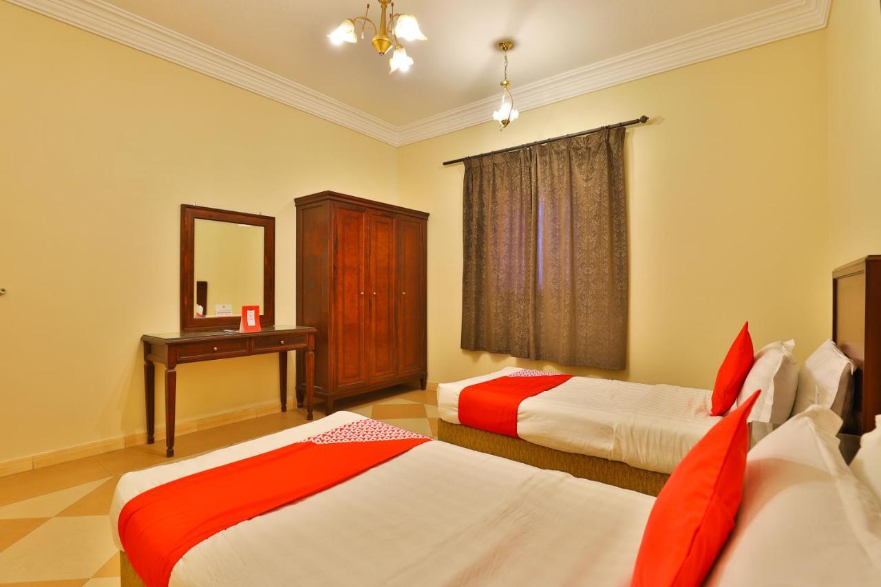 Hotel Oyo 369 Arwa Alqosor à Abha Extérieur photo