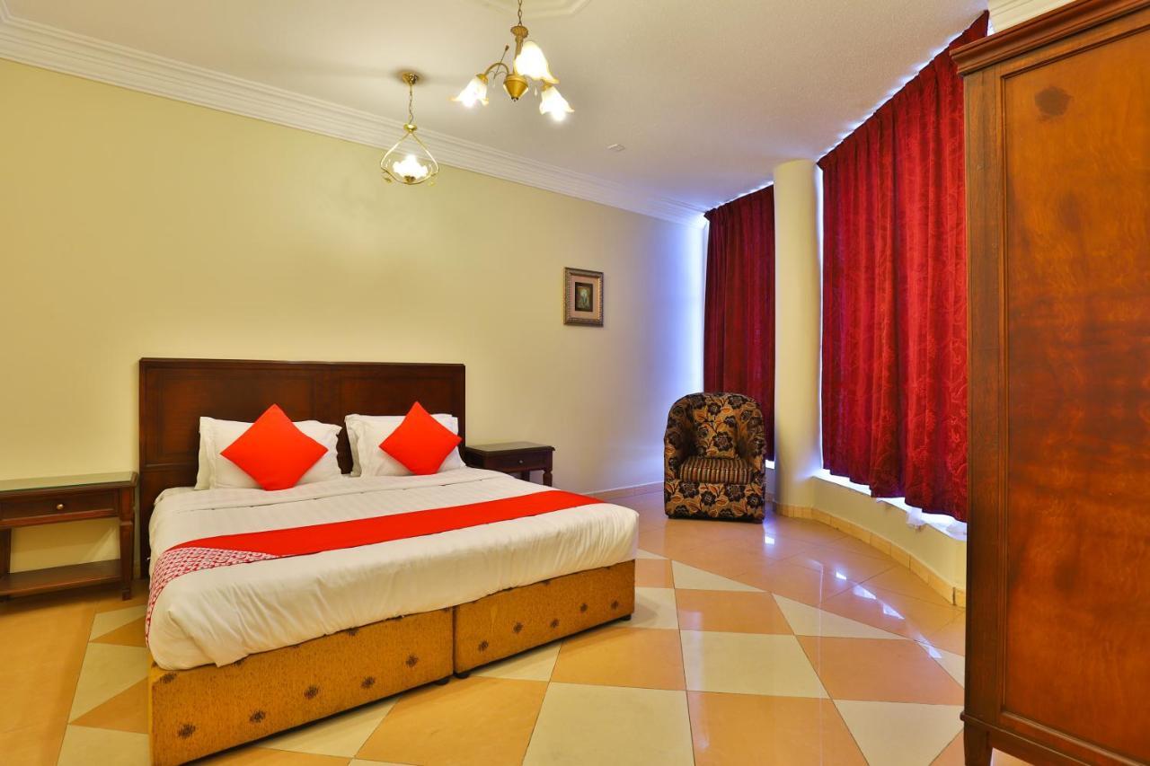 Hotel Oyo 369 Arwa Alqosor à Abha Extérieur photo